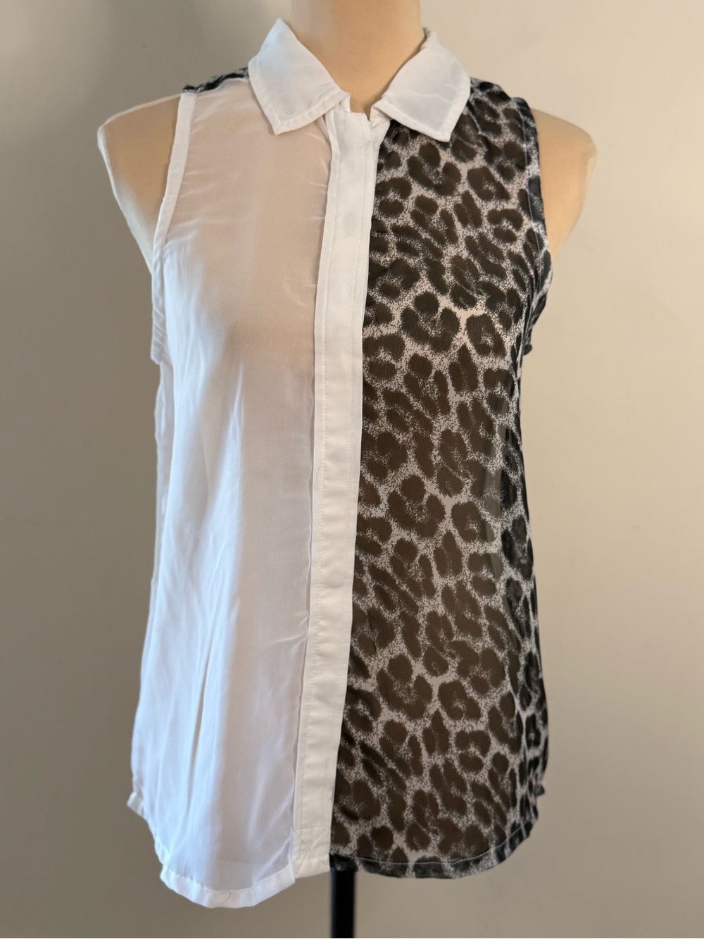 Hurley leopard print accent white sleeveless top SZ SM
